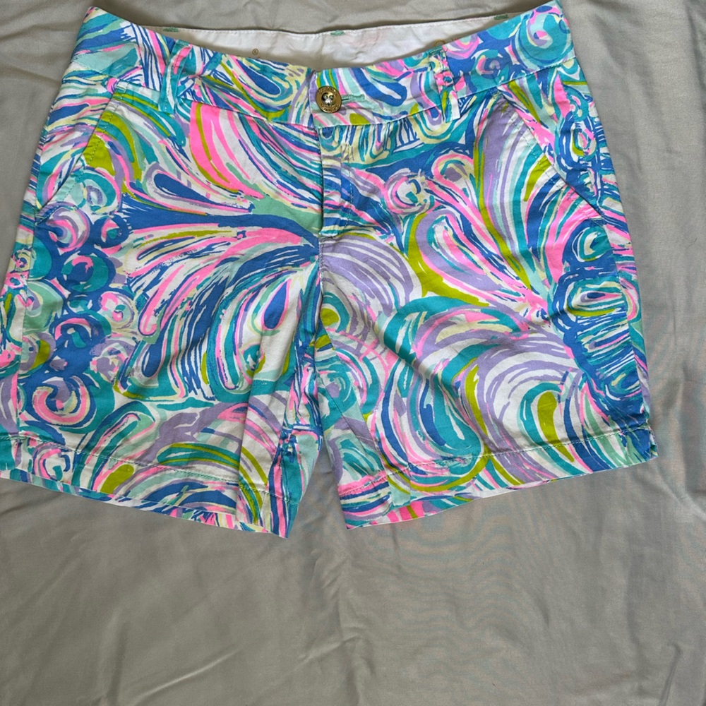 Lily Pulitzer shorts (size 10) (waist 30.5inches)